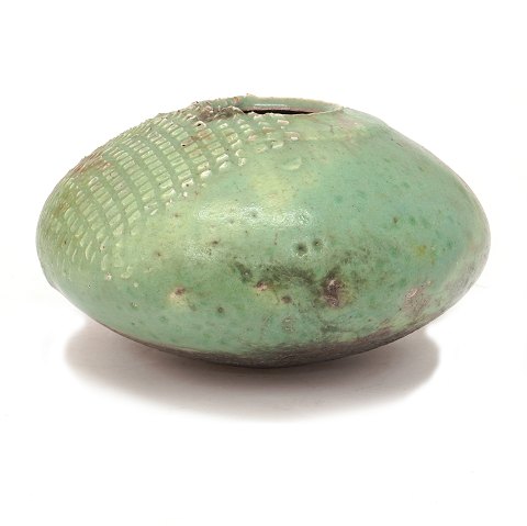 Per Weiss, 1959-2023, stoneware vase. H: 14cm. D: 
24cm