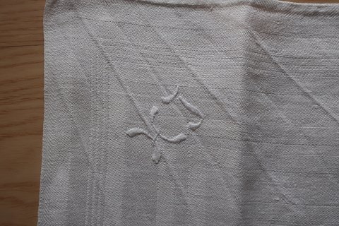 item no: 588624