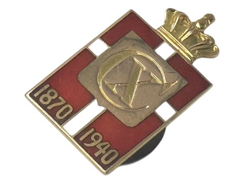 Georg Jensen
Gold Kings Mark pin 1870-1940