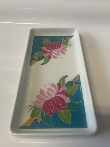 Bing og Grøndahl Fad med blomster.Måler: 19x9 cm.SOLGT