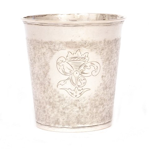 Schlangenhautbecher aus Silber von Anders Pedersen 
Schanderup, Skanderborg, Dänemark 1743-65. Datiert 
1752. H: 10cm