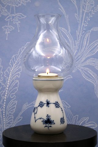 Royal Copenhagen Blue Fluted tealight candle holder with glass top.
RC# 1/5530...