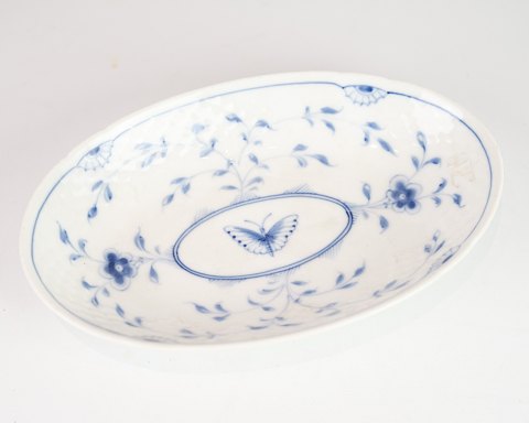 Oval Dish - No. 39 - Porcelain - Handpainted - Butterfly - B&G - Bing & GrondahlGreat condition