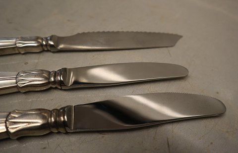 Lothus Silver Flatware Lotus Knives in stock  22 cm & 19.5 cm