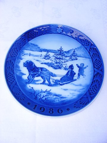 Royal Copenhagen  Christmas plate 1986