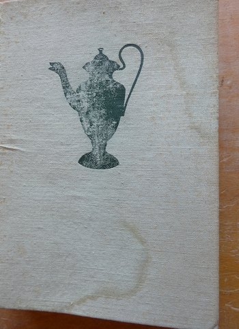 item no: bø-Den stora Antikvitetsboken