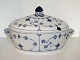 Blue Fluted Plain
Large soup tureen