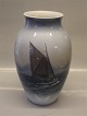 Royal Copenhagen 4044-2869 RC Marine vase with sailship 33 cm  
