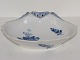 Blue Flower Curved
Clam shaped dish