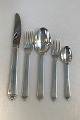 Danam Antik 
presents: 
Georg 
Jensen 
"Pyramid" 
Sterling Silver 
Flatware Set 
for 12 People. 
60 Pieces