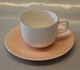 Rød kant 072 Kaffekop 6,5 x 7,5 cm med hel rød underkop 14.8 cm (073) Årstiderne 
  4 ALL Seasons Royal Copenhagen
