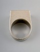 Bent Knudsen Sterling Silver ring in modern stylish danish design, 1960s.