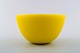 Orrefors "Colora" gul skål i kunstglas. 
Designet af Sven Palmqvist.