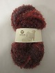 Mohair Bouclé Mix
Mohair Bouclé Mix ist ein Naturprodukt von der 
höchsten Qualität von den Angoraziegen aus Süd 
Afrika.
Diese Farbe ist: Rhododendron, Farbenr. 99
Knäuel mit 100 Gramm