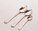 Dinner spoon, dessert spoon and teaspoon in Heritage silver no. 4 by Hans 
Hansen.
5000m2 showroom.