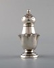 English pepper shaker in silver. Late 19th century. From large private 
collection. 
