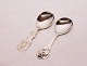 Compote spoons in different patterns of hallmarked silver.
5000m2 showroom.