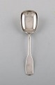 Hans Hansen silver cutlery. "Susanne" serving spoon in sterling silver. Danish 
design, mid 20th century.