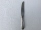 Dobbelriflet frokostkniv
med sølvskaft
* 225kr