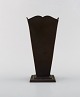GAB (Guldsmedsaktiebolaget). Art deco vase i bronze. 1930/40´erne.
