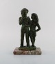 Eric Demuth, svensk billedhugger. Skulptur i bronze på marmor base. Kærestepar. 
1940/50