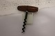 Corkscrew, old
This old corkscrew with a very good grip made of 
wood, would be able to tell you some stories from 
the old times if it could speak
We have a large choice of items for the 
collectors
Please contact us for further information