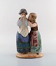 Lladro, Spanien. Stor figur i glaseret keramik. Sent 1900-tallet.
