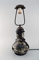 Møller & Bøgely. Stor skønvirke lampe i glaseret keramik. Dateret 1917-20.
