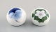 Bing & Grondahl / B&G. A pair of early art nouveau table card holders in 
porcelain with flowers. Early 20th century.
