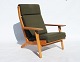 Easy chair with tall back, model GE290A, by Hans J. Wegner and Getama from the 
1960s.
5000m2 showroom.
