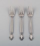 Johan Rohde for Georg Jensen. Three early Acanthus pastry forks in sterling 
silver. Dated 1915-30.

