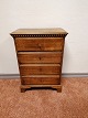Kig-Ind Antik presents: Oak chest of drawers starting in the 1800s