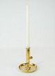 Candlestick with handle of brass and in great used condition from the 1890s.
5000m2 showroom.