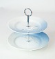 Two part cake centerpiece in seagull by Bing & Grøndahl.
5000m2 showroom.
