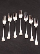 Patricia cake forks