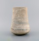 L'Art presents: 
Lucie Rie 
(b. 1902, d. 
1995), 
Austrian-born 
British 
ceramist. Large 
modernist 
unique vase in 
...