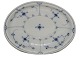 Antik K 
presents: 
Blue 
Fluted Plain
Platter for 
gravy boat from 
1840-1850