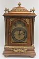 Lundin Antique 
presents: 
John 
Bryson, 
Edingburgh. 
Large table 
clock. Watch 
case in oak. 
Clockwork is 
with ...