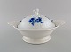 Antique Meissen lidded tureen with handles in hand-painted porcelain. Blue 
flowers and butterflies. Late 19th century.
