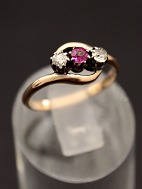 14 carat gold ring