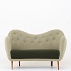 Roxy Klassik 
presents: 
Finn Juhl
BO 46 - 
Organic shaped 
sofa with newer 
upholstery in 
light and dark 
green ...