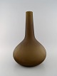 Salviati, Murano. Large drop-shaped vase in mouth-blown art glass. Italian 
design. Early 21st century.
