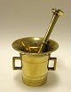 Pegasus – Kunst - Antik - Design presents: Brass mortar with pestle, 19th century.