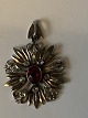 Platinum pendant in platinum with brilliants and ruby
Height 40.74 mm