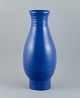 Bo Fajans, Sweden.
Large ceramic vase in blue glaze.
Handmade.
Approx. 1960s.