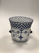 Danam Antik 
presents: 
Royal 
Copenhagen Blue 
Fluted Full 
Lace Wine 
cooler / Vase 
No 1047