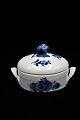 Royal Copenhagen Blue Flower Braided Bonbonniere with handle.
10/8139...