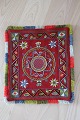 Tapestry / Fabric
Embroidery made by hand on red fabric
With an exclusive motiv in a good quality of the embroidery
May be used for a cushion too
H: 41cm
W: 37cm
Very beautiful and in a very good condition