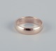 EG, Scandinavian goldsmith. 8 karat gold alliance ring.