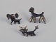 Walter Bosse (1904-1979), Østrig. 
Tre miniature-figurer i bronze. Babyelefant, ko og puddel.